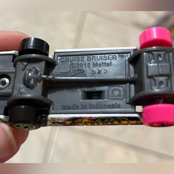 LOOSE Mattel HOT WHEELS Die Cast Cars Lot of 6 Cars - Picture 11 of 14